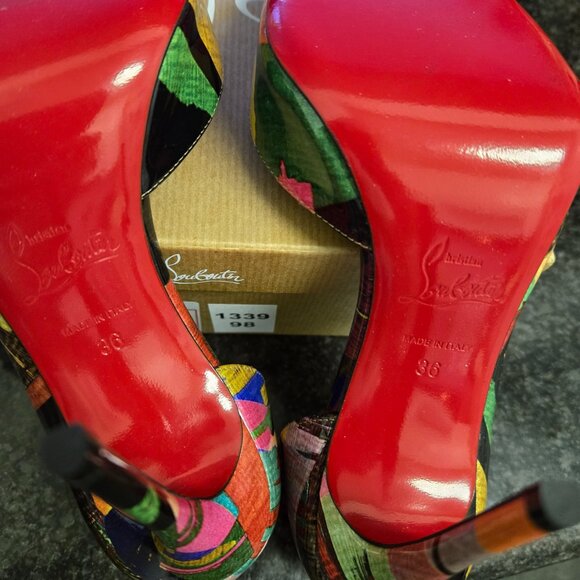 Louboutin Iriza Patent Size 36 - Picture 6 of 6